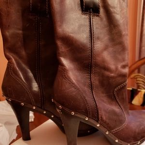 Brown boots by Michael Kors